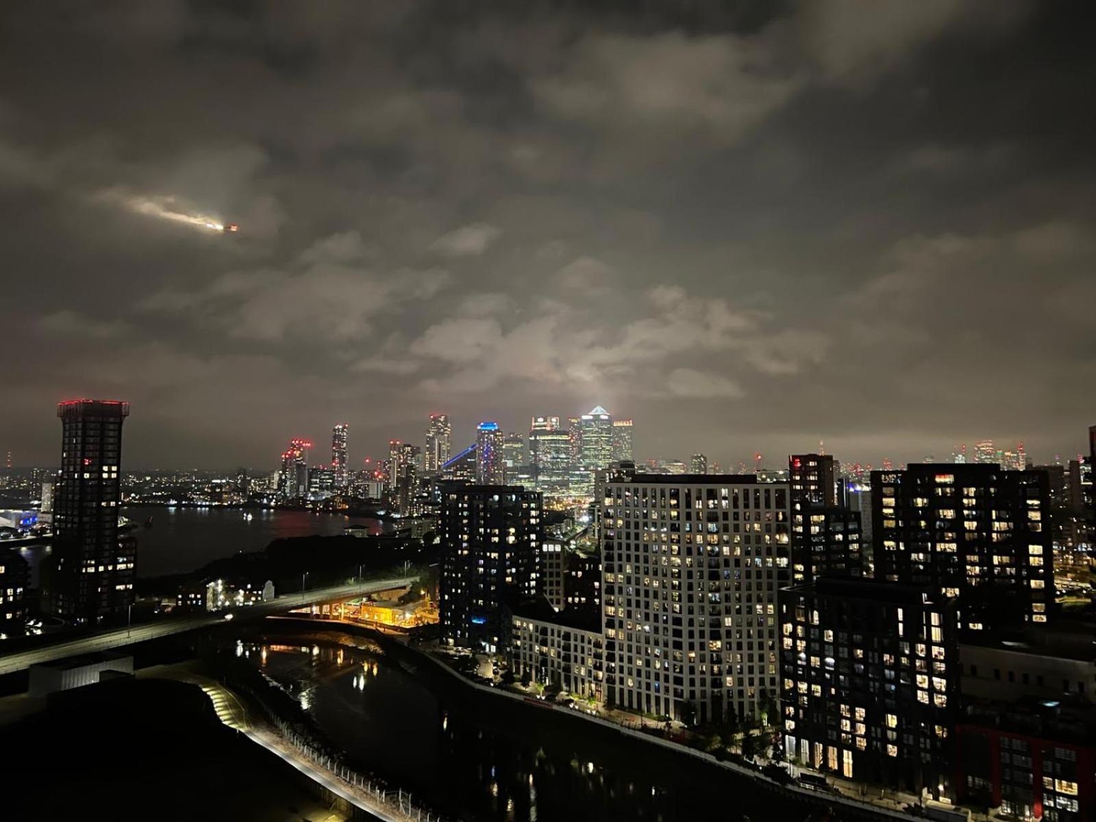 Апартаменти Ac Luxe Penthouse With Free Parking Лондон Екстер'єр фото